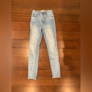Denim forum light wash skinny jeans